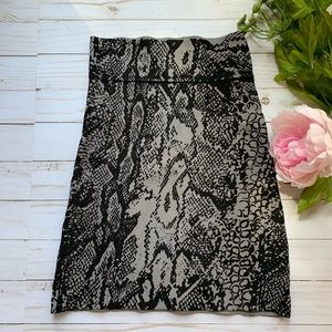 BCBG MAX AZRIA DUST OLIVE COMBO PRINT MINI SKIRT